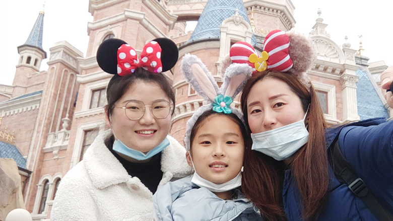 Happy Women’s Day | 歡度三八節(jié)，我們相約上海迪士尼樂園