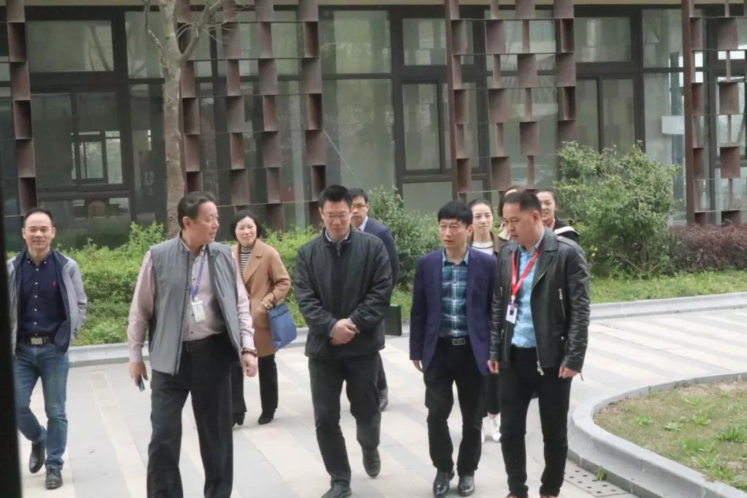 簡訊 | 黨建引領(lǐng)，助力企業(yè)發(fā)展！上海市委黨校領(lǐng)導一行蒞臨寶開考察調(diào)研！